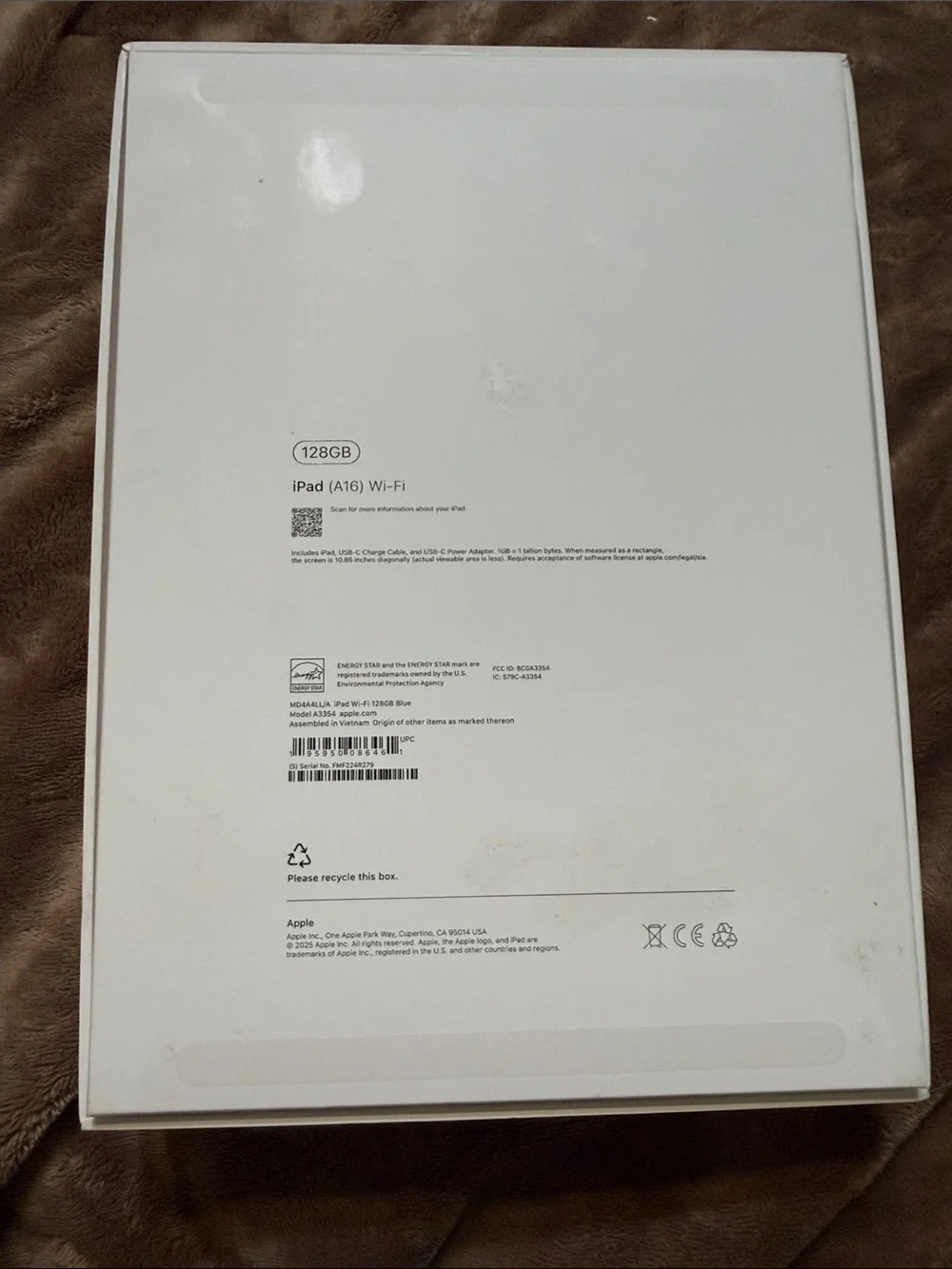 Apple iPad mini Model A3354 Replacement Box and Charger Cable & Adapter